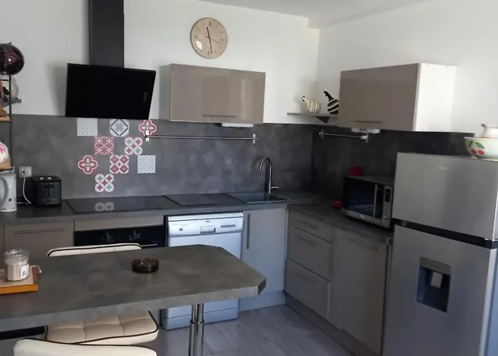 Dom wakacyjny De La Queune 4 Pers *