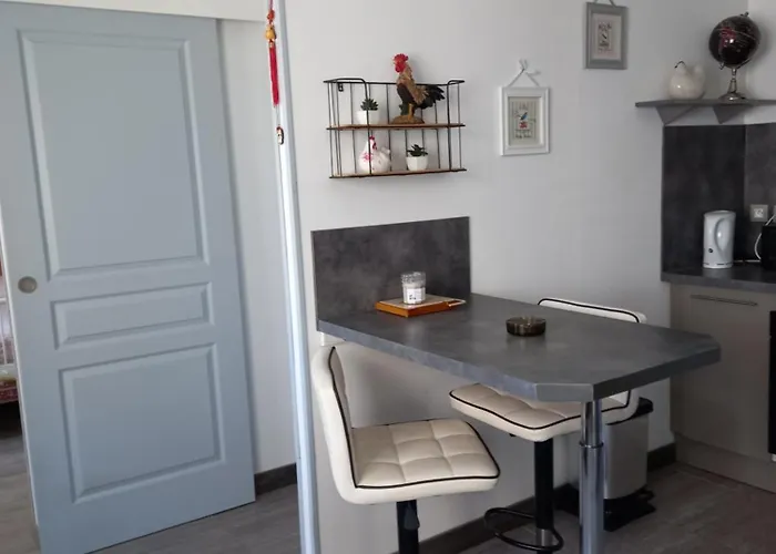 De La Queune 4 Pers Souvigny